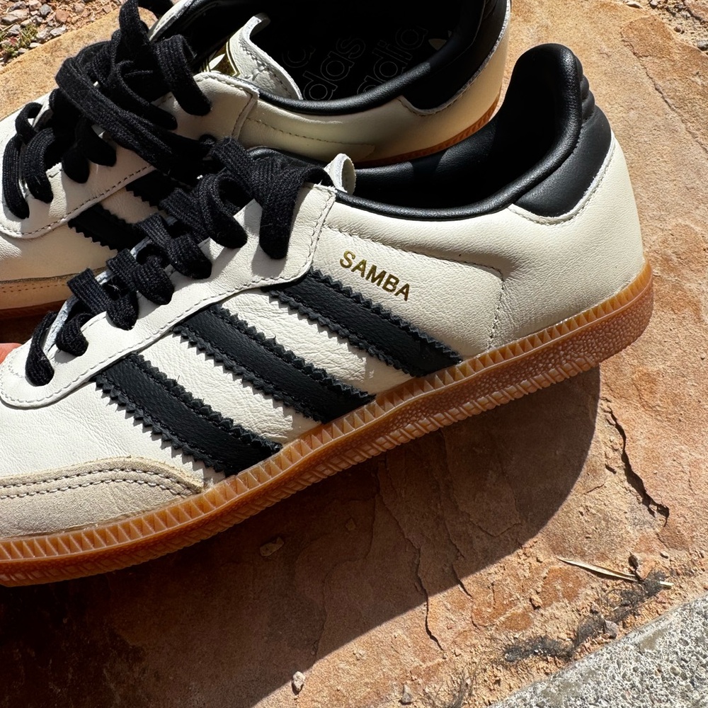 Adidas Samba in beige and black